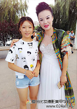 为电视台金曲对抗赛化妆
