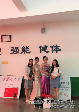 参加辽宁建筑大学校园主持人大赛